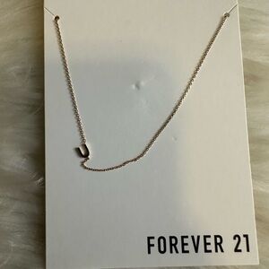 🩷5/$10 Forever 21 Silver Initial U necklace